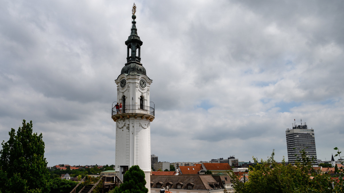 A veszprémi Tűztorony 2020. augusztus 6-án. A Veszprém-Balaton Európa Kulturális Fővárosa Program 2023 (EKF) ötven milliárd forintos kormányzati támogatást kap, az infrastrukturális fejlesztések mellett ebből valósulnak meg a rendezvények is.