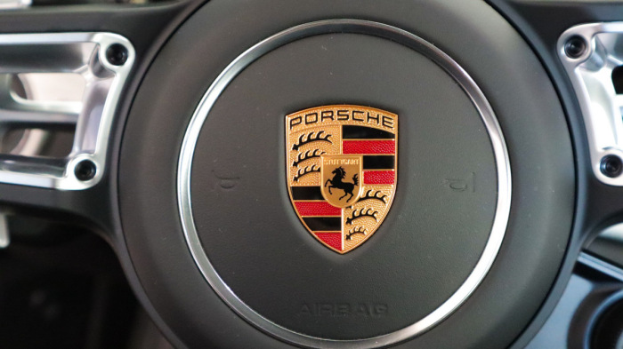 Vizsgálat indult a Porsche ellen Németországban