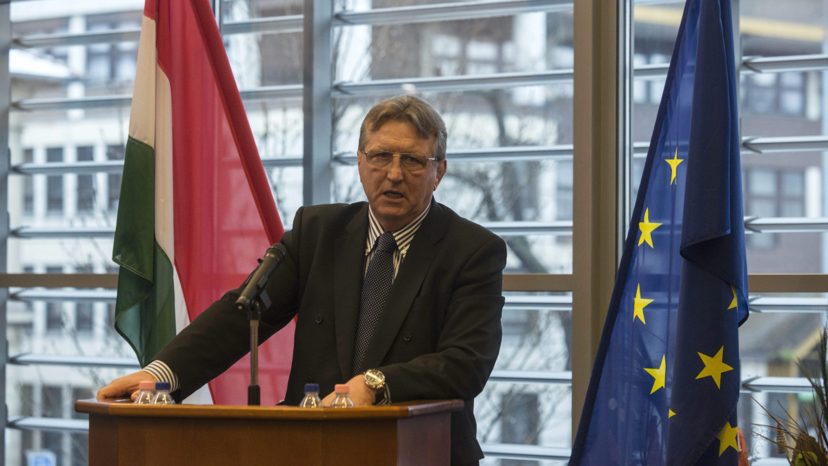 Hegedűs Csaba, a Magyar Birkózó Szövetség (MBSZ) elnöke beszél a szövetség tisztújító közgyűlésén Budapesten, a Magyar Sport Házában 2015. január 30-án.