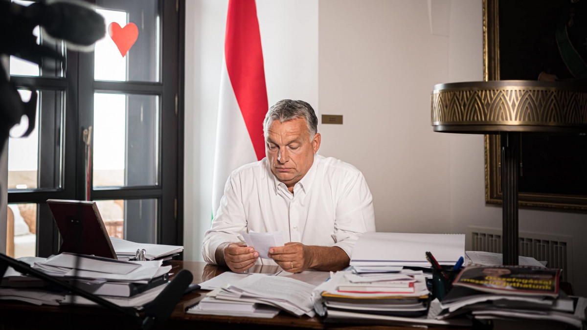 Orbán Viktor: beruházás, beruházás, beruházás, adócsökkentés és beruházás