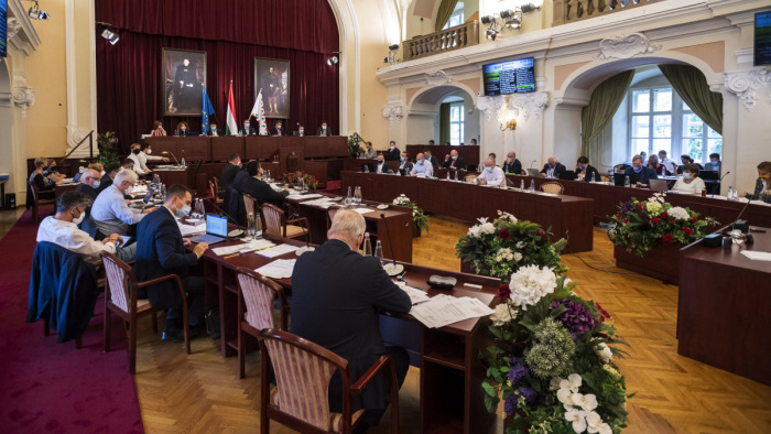 A Fővárosi Közgyűlés megszavazta a városligeti módosításokat és a turisztikai segítségnyújtást