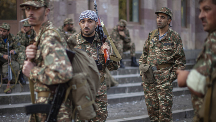Hegyi-Karabah: a polgári haderő nem bírta a háborút, ezért kapitulált Örményország