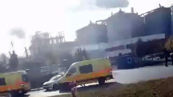 Súlyos ipari baleset Dunaföldváron, 28 ember került kórházba