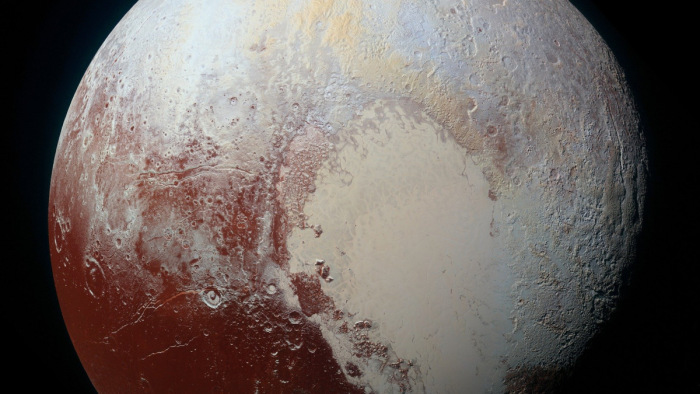 Magyarázatot találtak a Pluto hegyeit borító hóra