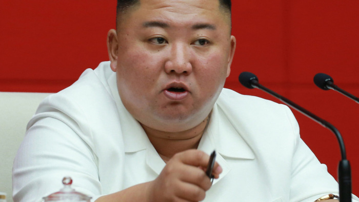 Kim Dzsong Un kiakadt az ötéves terv miatt