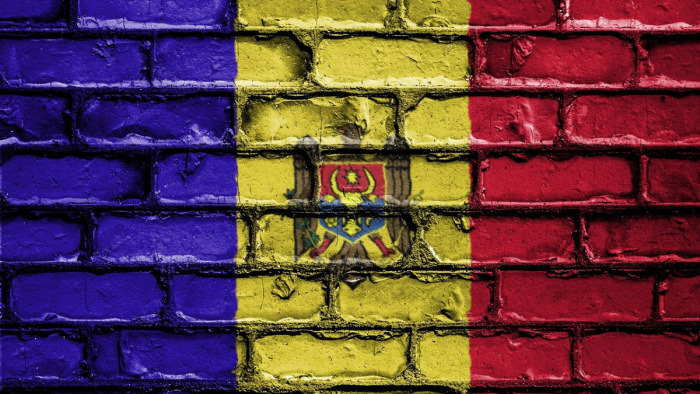 Moldova elnököt és irányt is válthat, vége az első fordulónak