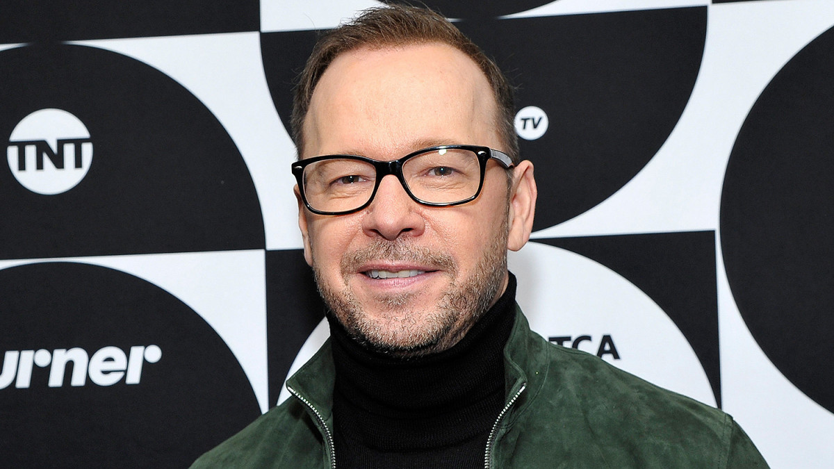 PASADENA, CA - FEBRUARY 11:  Donnie Wahlberg poses in the green room during the TCA Turner Winter Press Tour 2019 at The Langham Huntington Hotel and Spa on February 11, 2019 in Pasadena, California. 505702  (Photo by John Sciulli/Getty Images for Turner)
