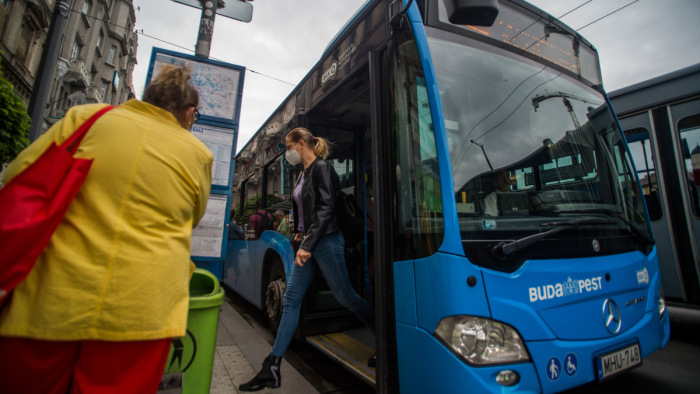 Fontos változás bevezetését tervezi a BKV a buszokon