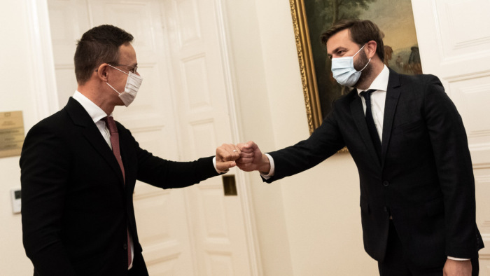 Külügyminisztérium: először érkezik Magyarországra cseppfolyósított földgáz