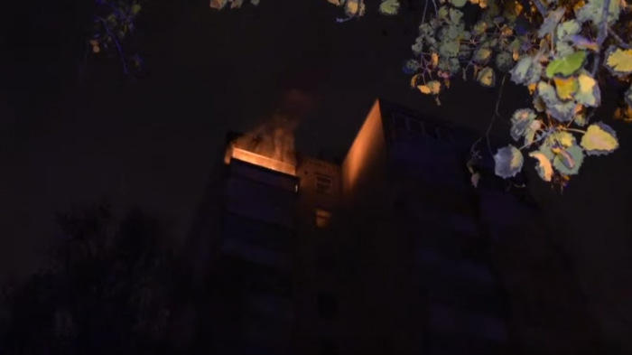 Fővárosi lakástűz: 6 embert mentettek ki, 69-en hagyták el átmenetileg otthonukat - videó