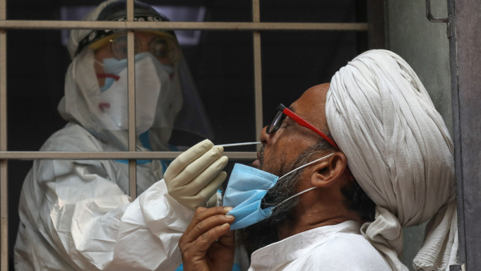 Titokzatos új betegség Indiában: egy halott, több százan kórházban