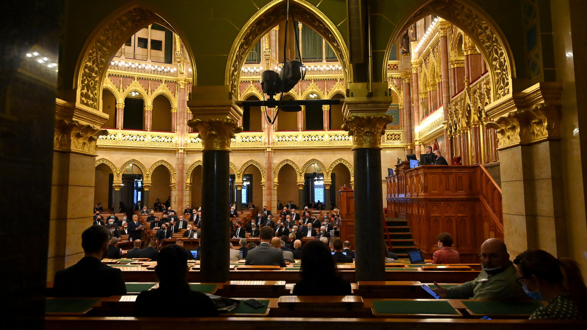 Az Országgyűlés plenáris ülése 2020. december 14-én.