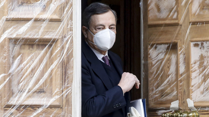 Szakértő: az olasz államfő félig biztosra ment Mario Draghival