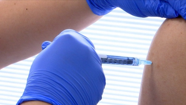 Újabb, koronavírus elleni vakcinát engedélyeztek