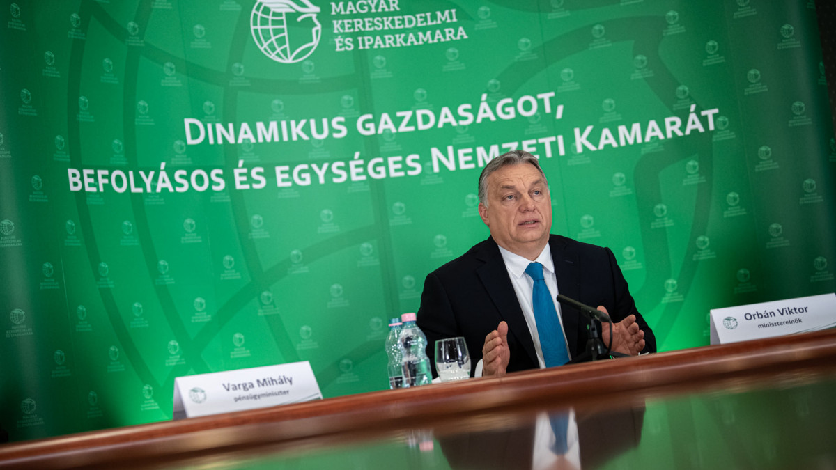 Orbán Viktor elmondta, mikorra lesz szabadabb az élet, és bejelentett egy 10 milliós ingyenhitelt