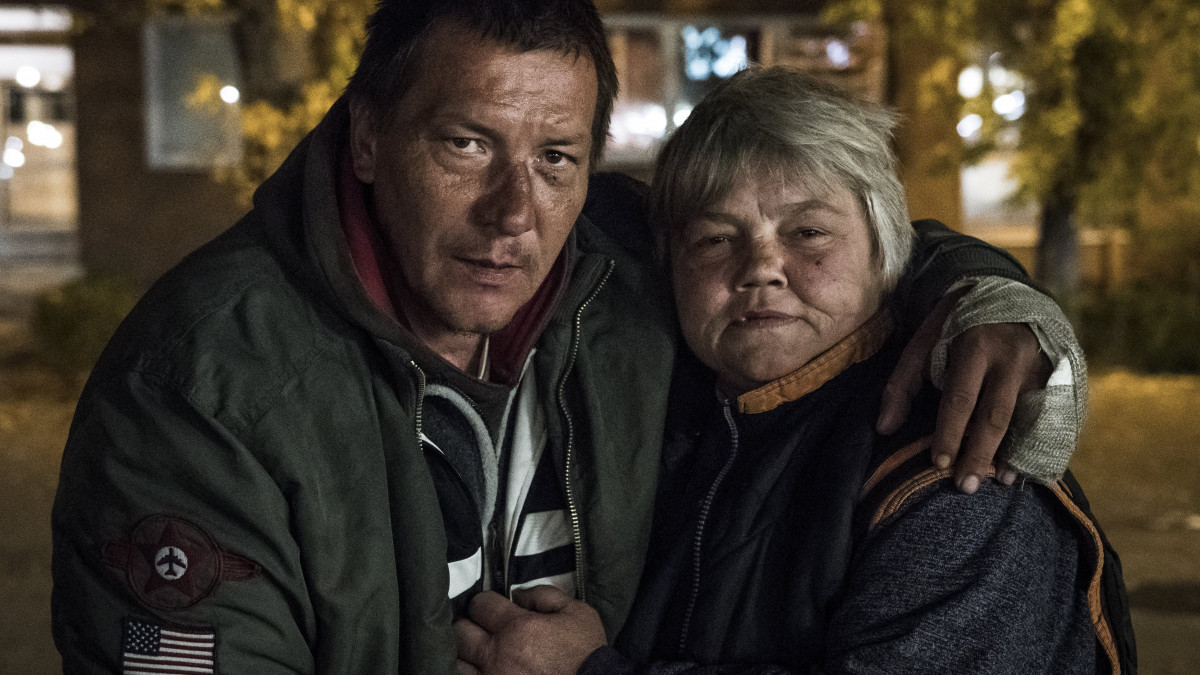 Hajléktalan pár Budapesten 2017. november 6-án.
