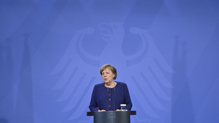 Angela Merkel: még a tavasszal jön az uniós vakcinaigazolvány