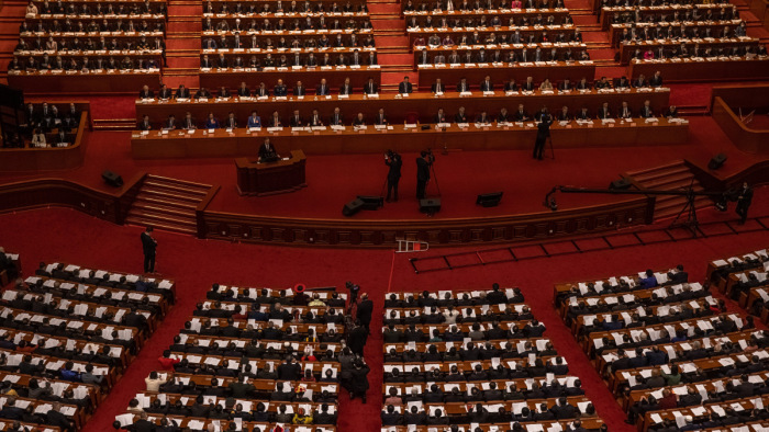Súlyos kérdésekről szavaz most Kína parlamentje