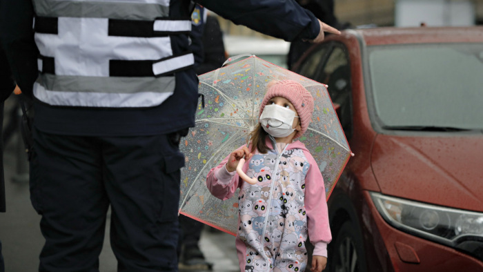Romániában most döntött rekordot a járvány