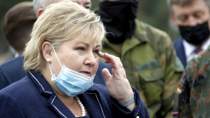 Koronavírus - A járványügyi szabályok megsértéséért büntették a miniszterelnököt Norvégiában