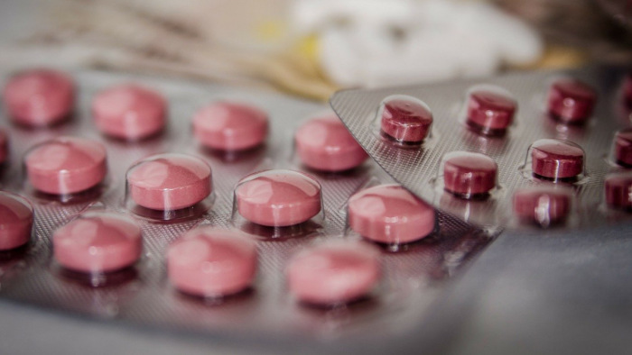 Koronavírus-ellenes tablettát fejleszt a Pfizer