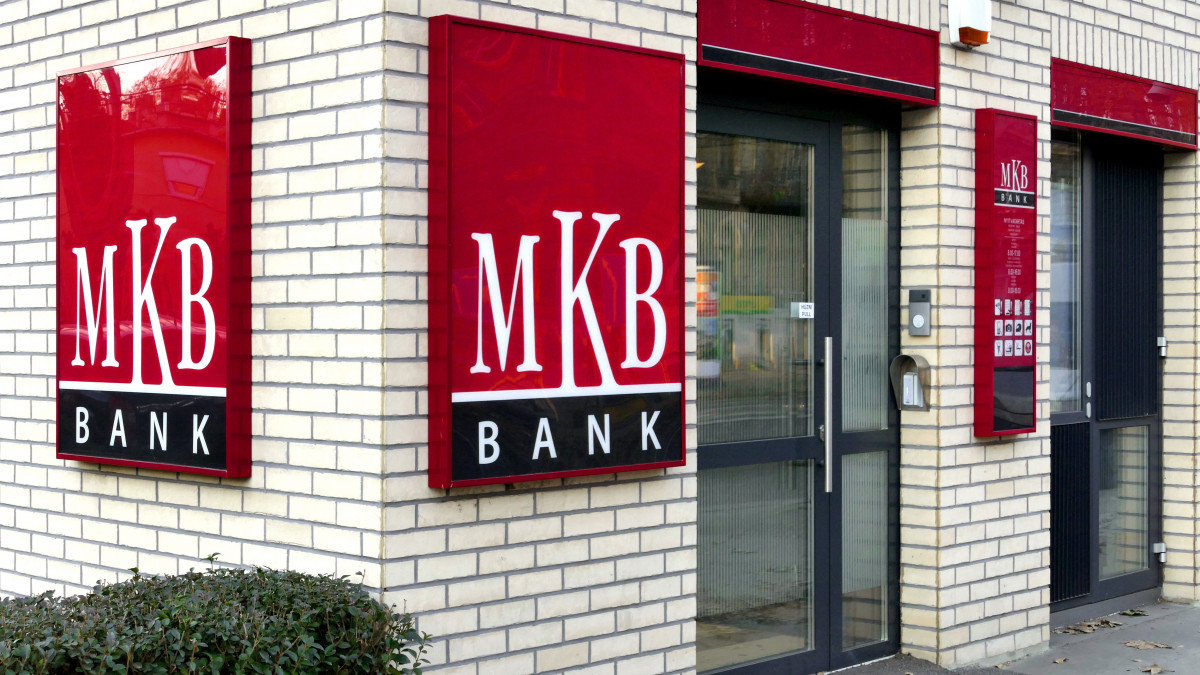 Budapest, 2021. január 16. Az MKB Bank egyik modern fióképülete a főváros XIV. kerületében a Thököly út 100-ban. MTVA/Bizományosi: Jászai Csaba
