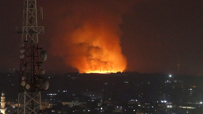 Izrael lecsapott Gázára a Hamász rakétatüze nyomán
