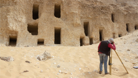 Sziklasírokat tártak fel egy felső-egyiptomi nekropoliszban