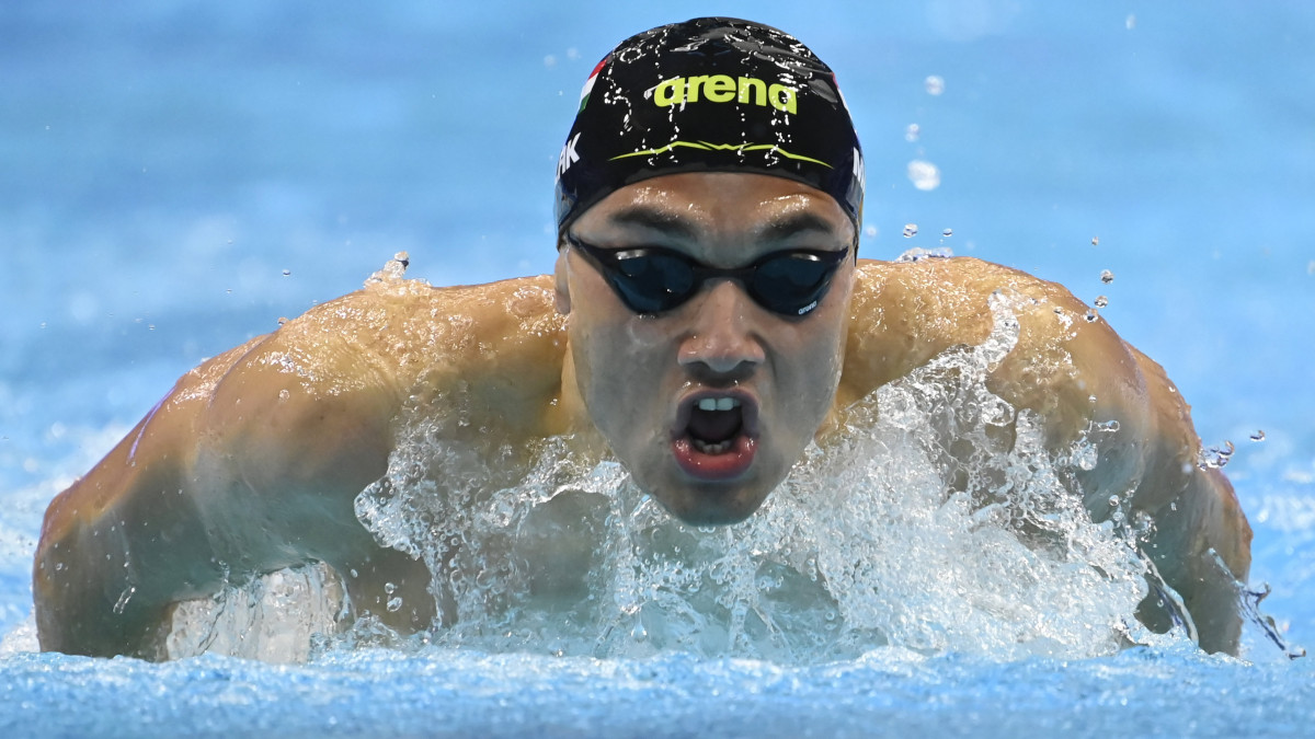 Milák Kristóf a férfi 200 méteres pillangóúszás előfutamában a budapesti vizes Európa-bajnokságon a Duna Arénában 2021. május 18-án.