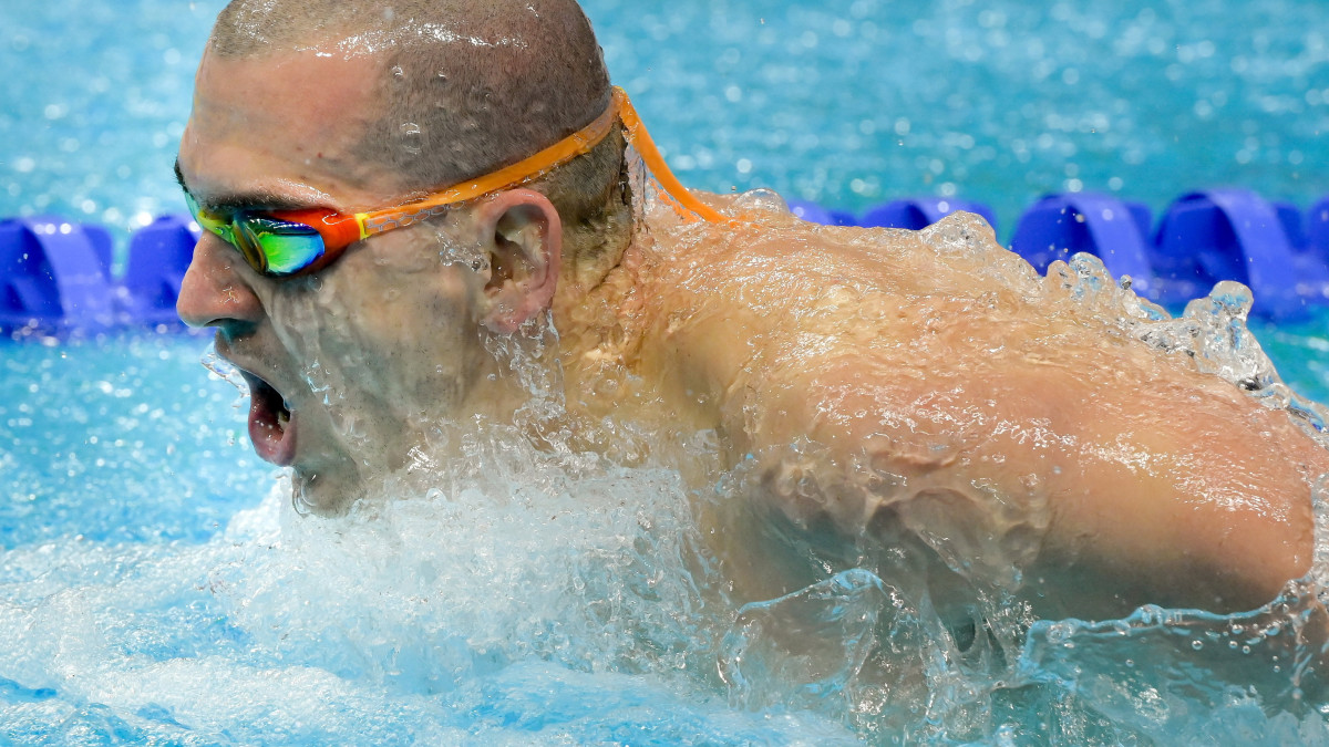 A későbbi győztes BVSC-Zugló csapatának tagja, Cseh László a 4x100 méteres vegyesváltó döntőjében az úszók országos bajnokságán a budapesti Duna Arénában 2021. március 26-án.