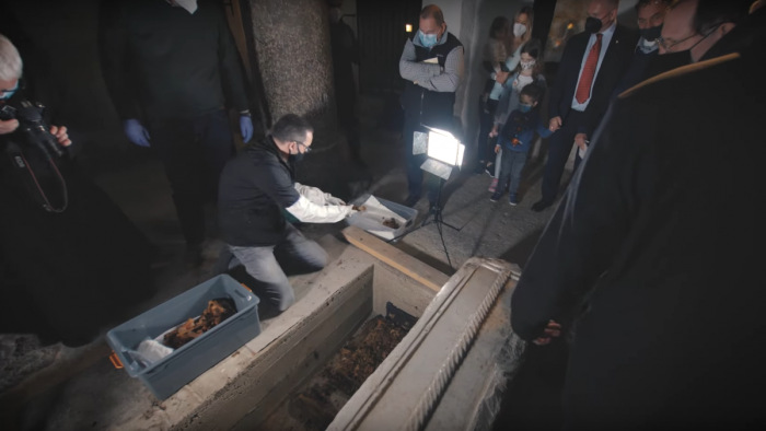 Már vizsgálják a Tihanyi Királykriptában talált emberi maradványokat