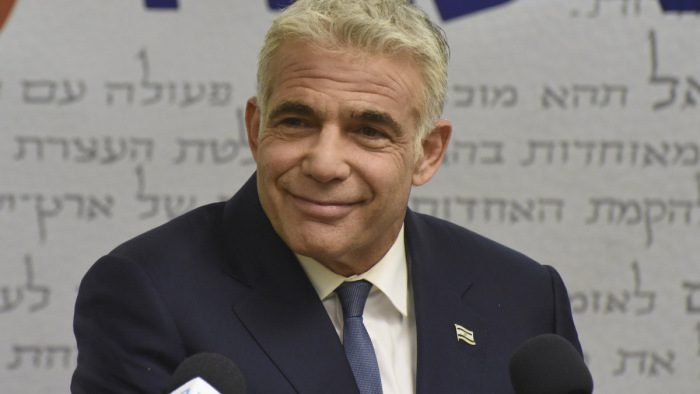 Elemző: a belpolitikára fog koncentrálni Izrael új koalíciós kormánya
