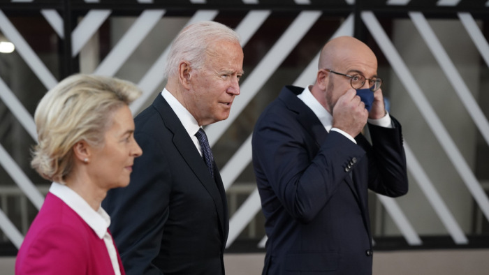 Szakértők szerint Biden brüsszeli látogatása kevesebb kérdést oldott meg, mint állítják