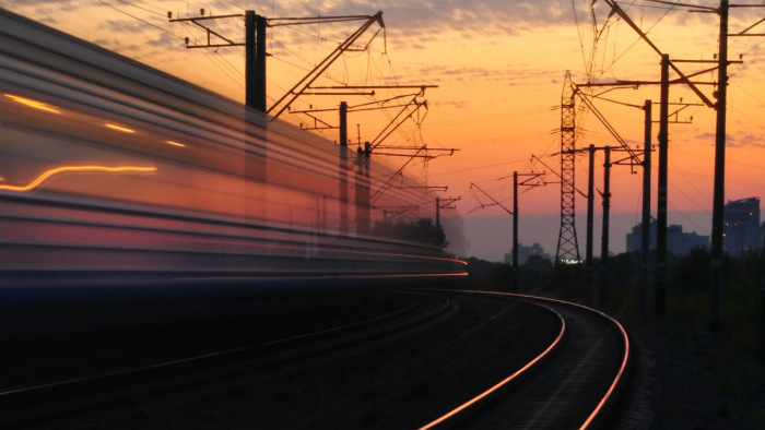 Vasutasok Szakszervezete: megfeküdhet a vasúti személyszállítás