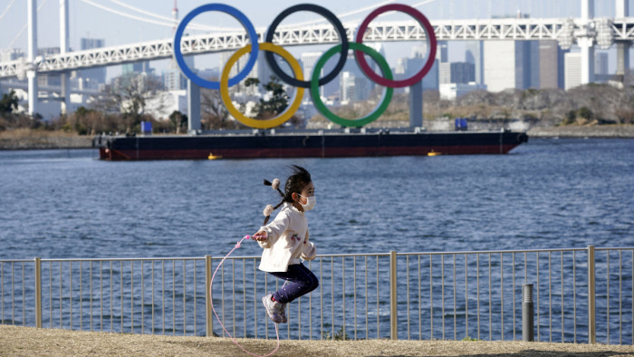 Ötvenéves kamionsofőr is lesz a tokiói olimpia úszói között - fotók
