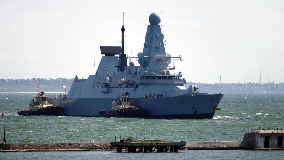 ODESA, UKRAINE - JUNE 18, 2021 - HMS Defender (D36) of the Royal Navy arrives at the port of Odesa, southern Ukraine. (Photo credit should read Yulii Zozulia/ Ukrinform/Barcroft Media via Getty Images)