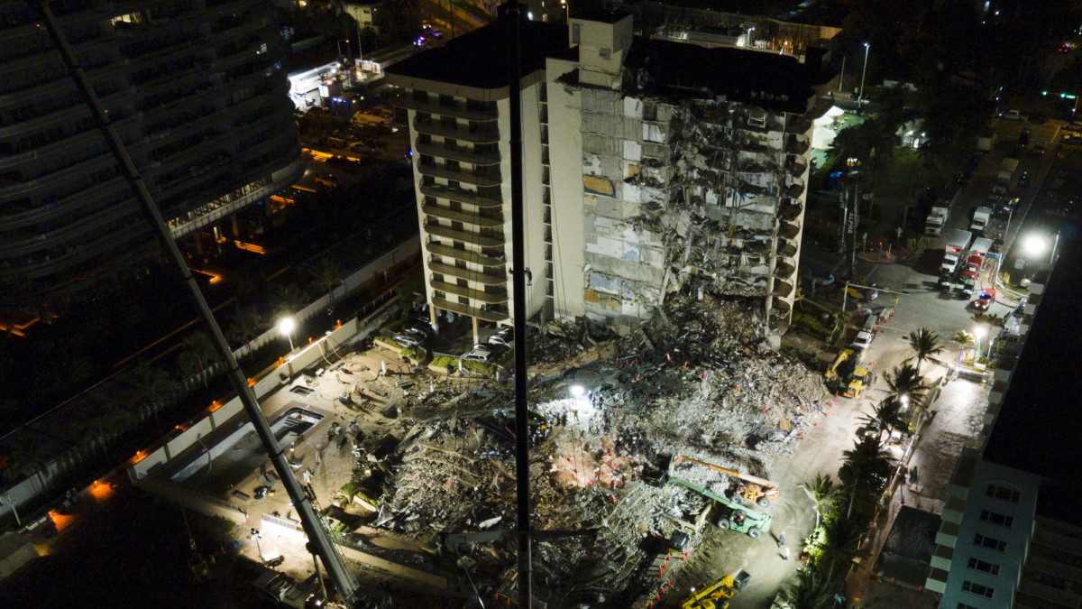 SURFSIDE, FLORIDA, USA - JUNE 29: An aerial view of the site during a rescue operation of a 12-storey Champlain Tower partially collapsed in Surfside, Florida, United States, on June 29, 2021. (Photo by Tayfun Coskun/Anadolu Agency via Getty Images)