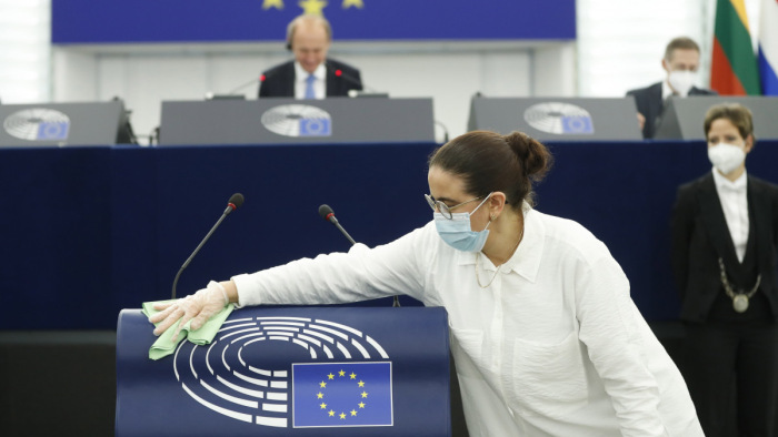 EP: az új magyar törvény sérti az uniós értékeket, elveket és jogszabályokat