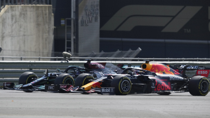 Jókora összegbe került Verstappen ütközése a Red Bullnak