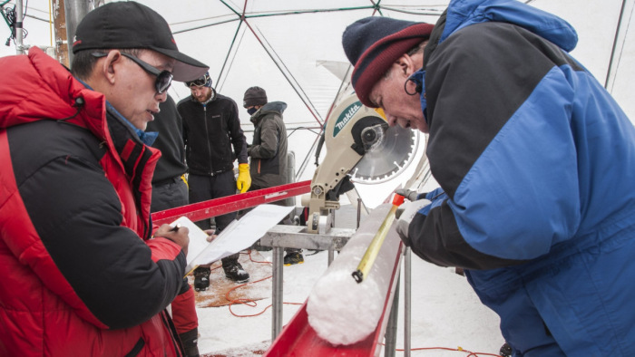 Egy rakás ismeretlen vírust találtak a tudósok egy gleccsermintában
