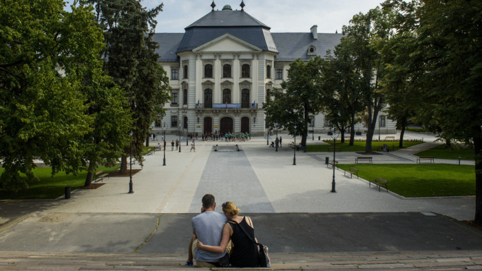Történelmi pillanat előtt az Eszterházy Károly Egyetem