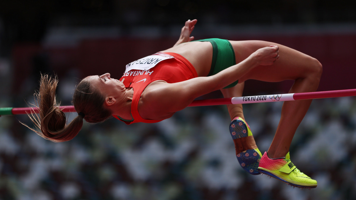 TOKYO, JAPAN - AUGUST 04: Xenia Krizsan of Team Hungary competes in the Womens Heptathlon High Jump on day twelve of the Tokyo 2020 Olympic Games at Olympic Stadium on August 04, 2021 in Tokyo, Japan. (Photo by Patrick Smith/Getty Images)
