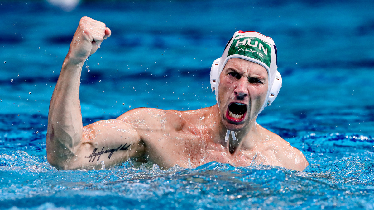 TOKYO, JAPAN - AUGUST 2: Denes Varga of Hungary celebrating during the Tokyo 2020 Olympic Waterpolo Tournament Men match between Team Hungary and Team Italy at Tatsumi Waterpolo Centre on August 2, 2021 in Tokyo, Japan (Photo by Marcel ter Bals/BSR Agency/Getty Images)