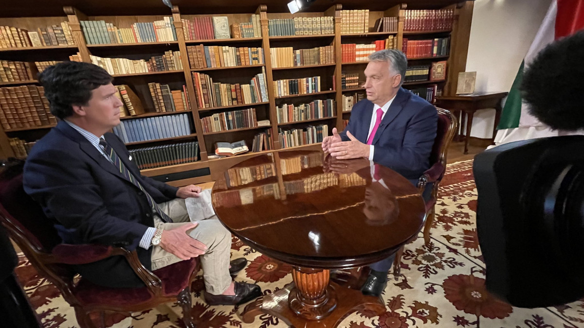 Orbán Viktor a Fox Newsnak: az egyetlen észszerű döntés az volt, hogy Magyarország nemet mondott a bevándorlásra