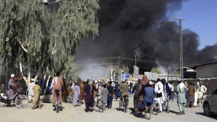 Kandahárban máris tüntetnek a tálibok ellen