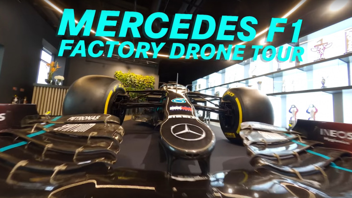 Látványos videó kapott szárnyra a Mercedes gyáráról