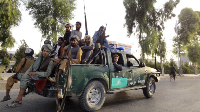 A Twitteren fakadt ki az elmenekülő afgán jegybankelnök