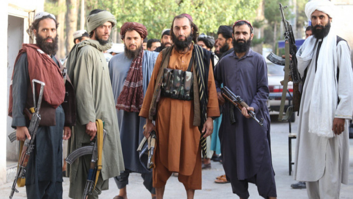Holland tévé: afgán tolmácsok bírósági idézést kaptak a táliboktól