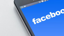 Ismét újfajta átverés terjed Facebookon, a jelszavakra pályáznak