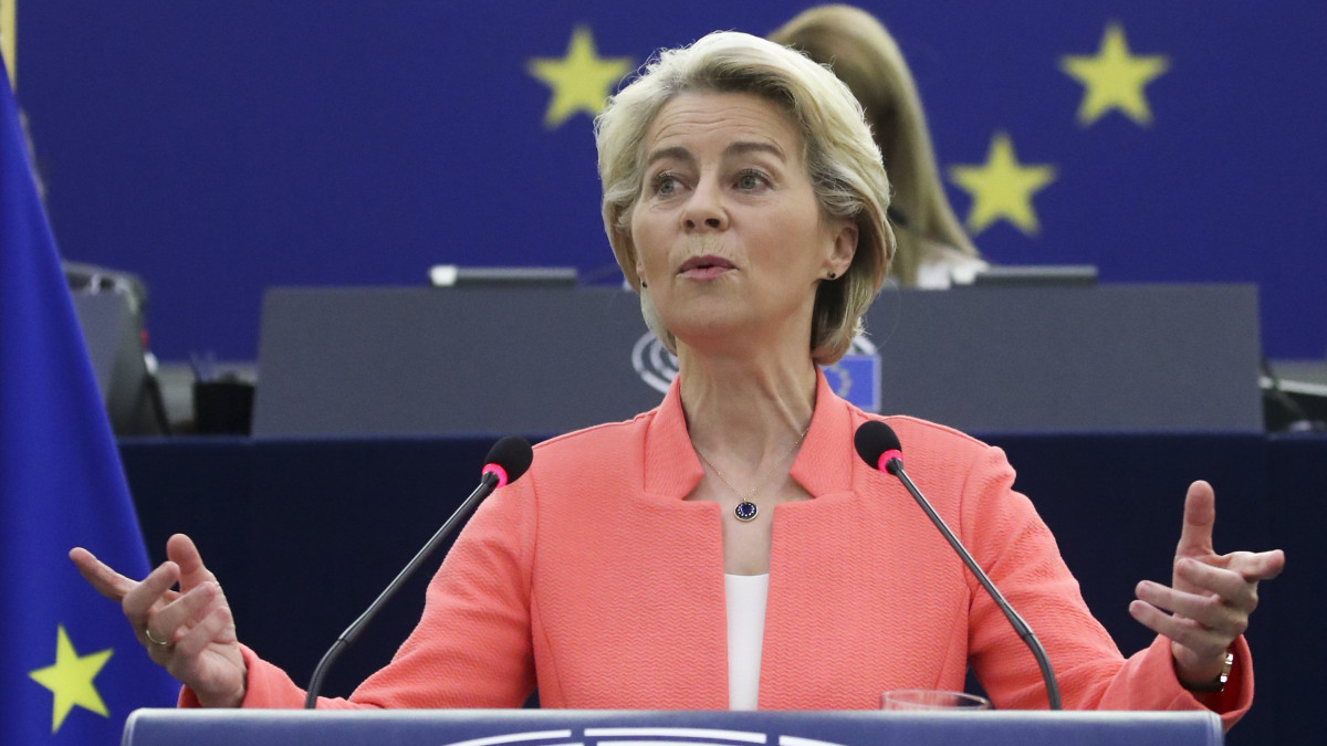 Ursula von der Leyen, az Európai Bizottság elnöke elmondja évértékelő beszédét Strasbourgban 2021. szeptember 15-én.
